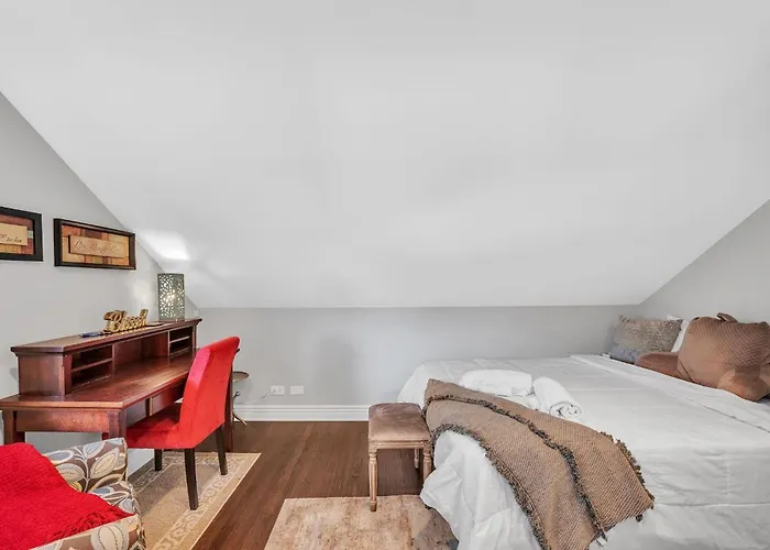 Holiday home Serene & Charming 5br Getaway