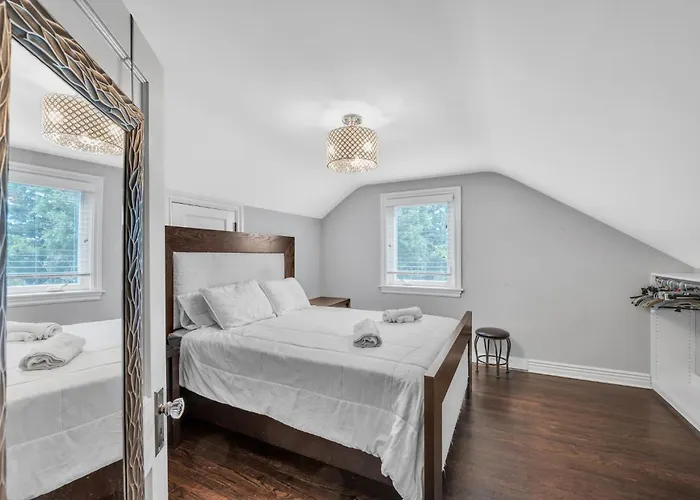 Holiday home Serene & Charming 5br Getaway