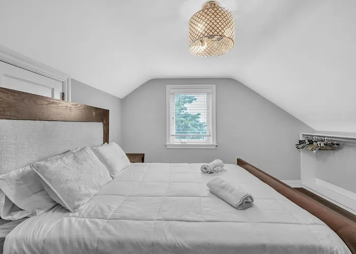Serene & Charming 5br Getaway Holiday home *