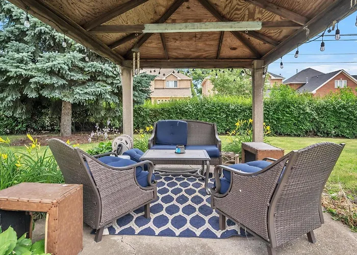 Serene & Charming 5br Getaway Holiday home *