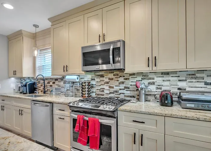 Serene & Charming 5br Getaway Des Plaines
