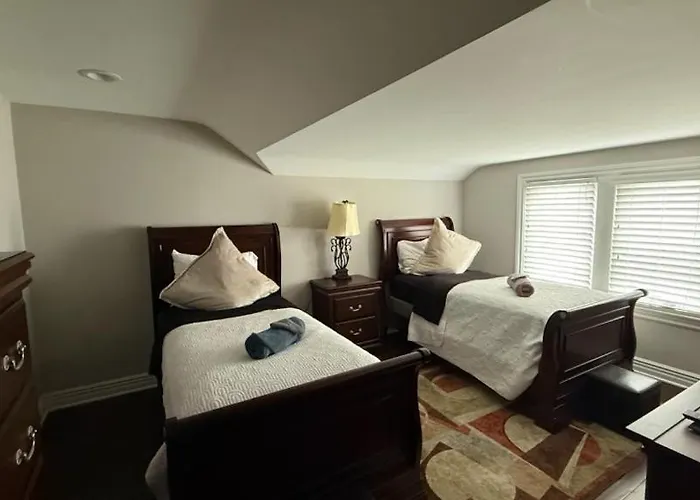 Serene & Charming 5br Getaway Holiday home
